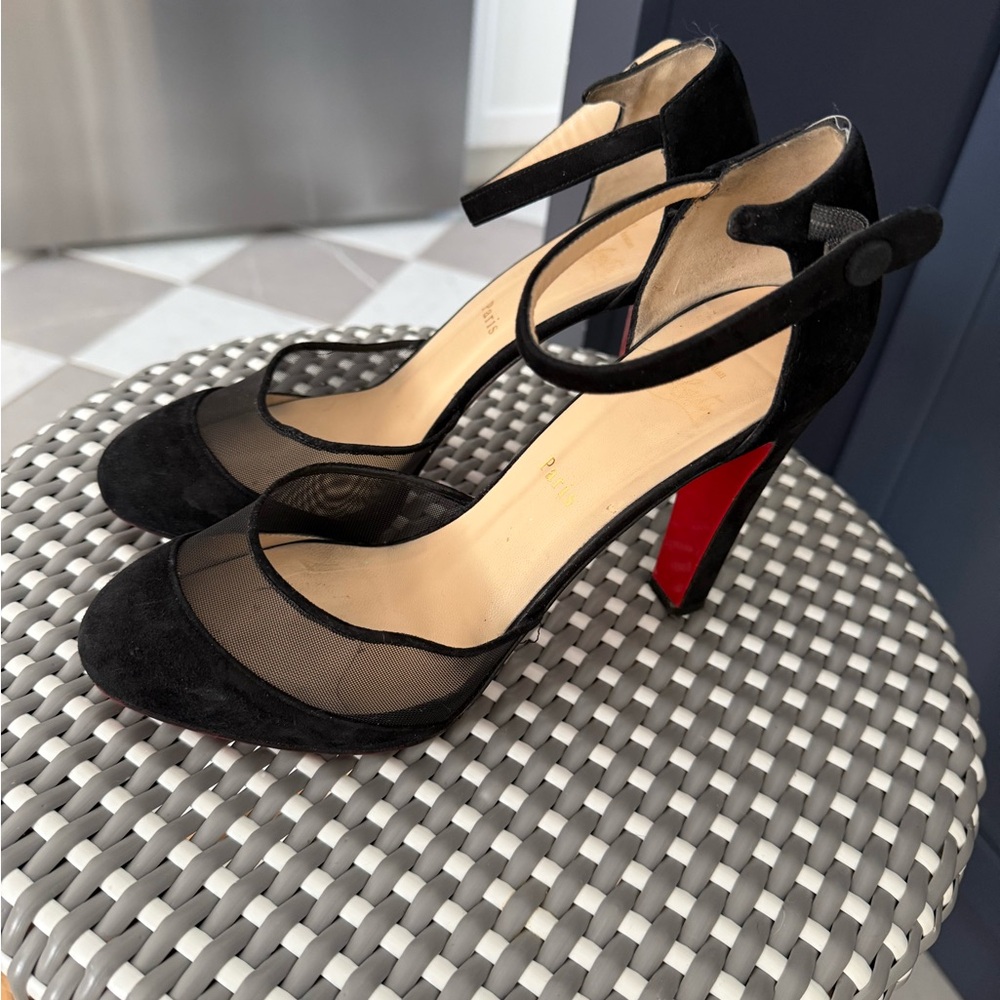 Black Loub Pumps - Picture 2 of 5
